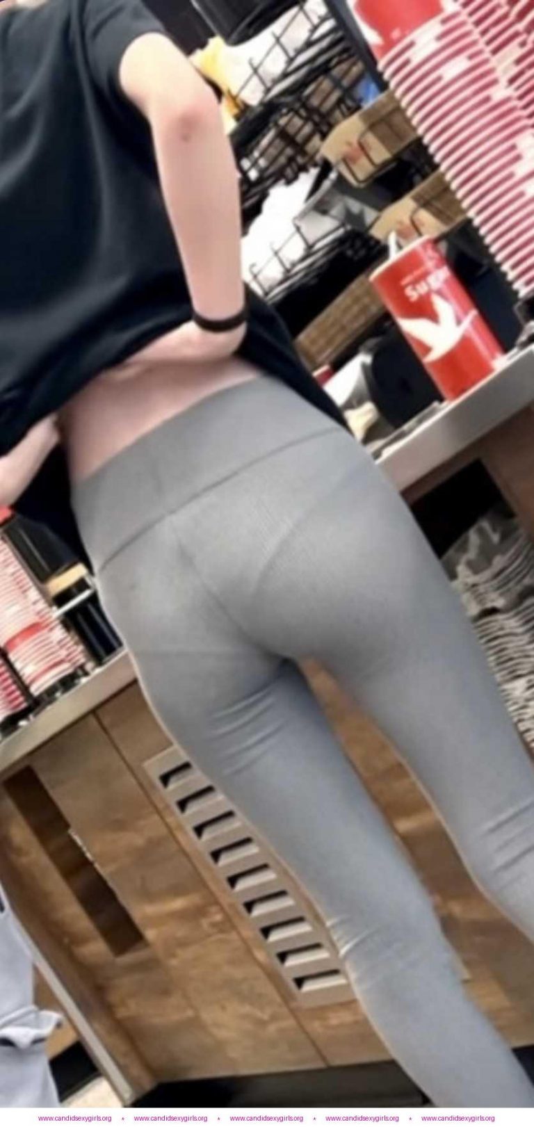 Slim Body Teen In Grey Leggings VPL